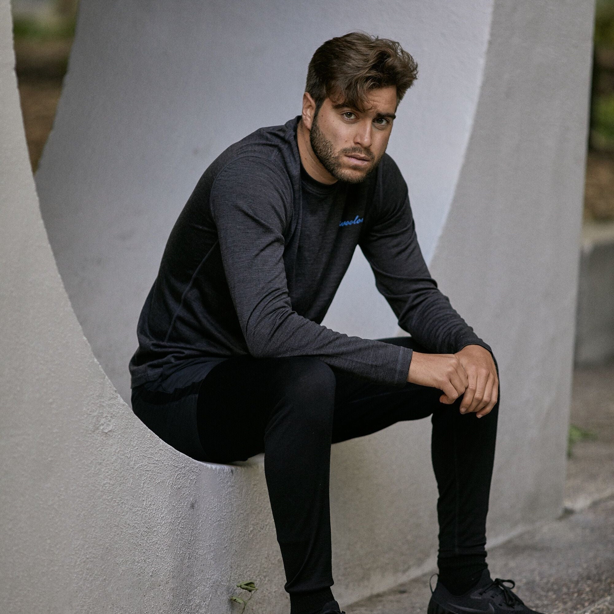 Men's 100% Merino Wool Long Sleeve Crew Neck Shirt 190g - Woolove Apparel Men's 100% Merino Wool Long Sleeve Crew Neck Shirt 190g - Woolove Apparel